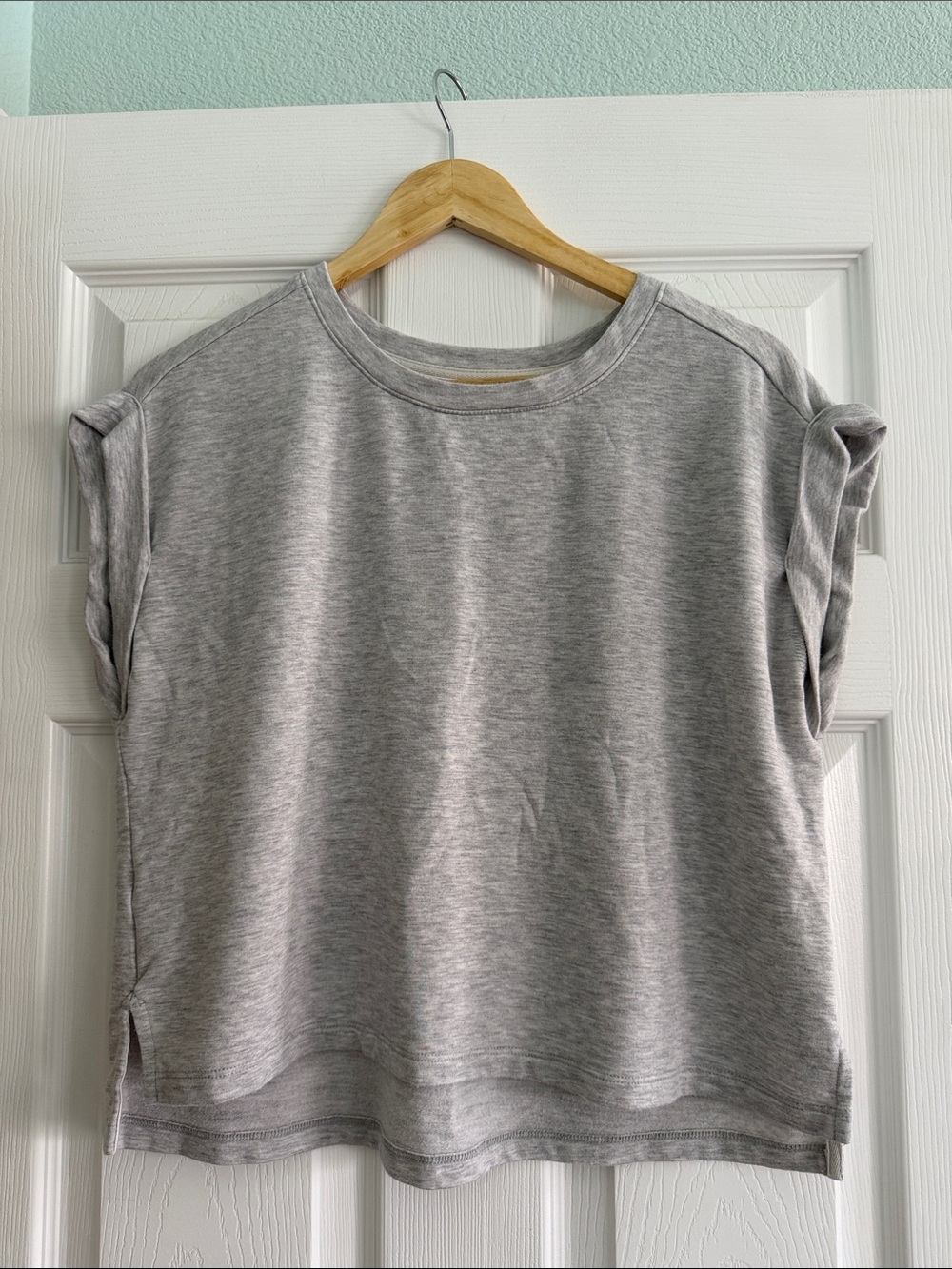 Grey Rolled-Sleeve Women's Top Lou & Grey Signaturesoft